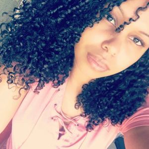 Meet your Posher, Markeea